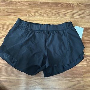 NEW With Tag Lululemon “Home Stretch Short” size 8